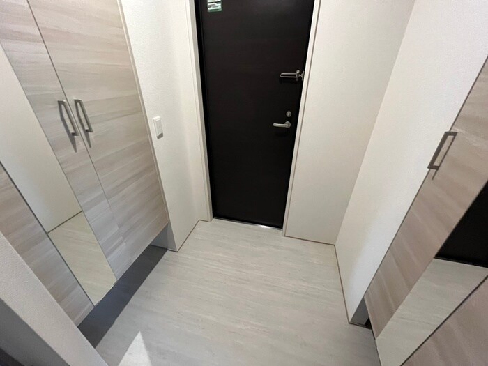 物件内観写真15　(玄関)