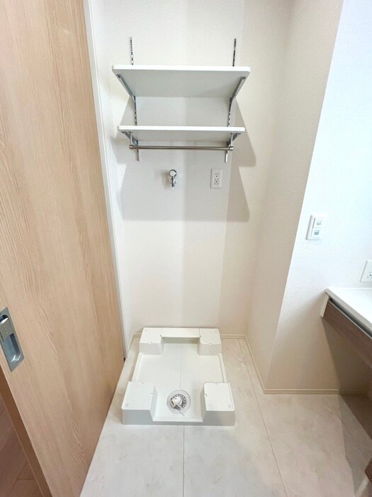 物件内観写真18　(洗濯機置場)