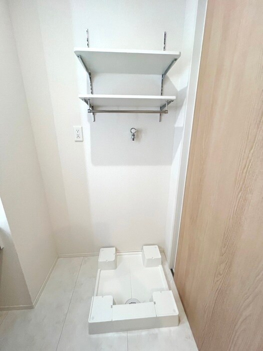 物件内観写真18　(洗濯機置場)