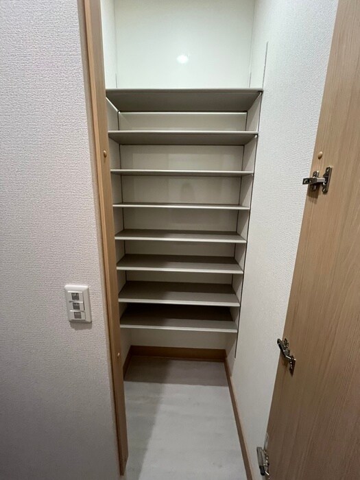 物件内観写真20　(靴箱)