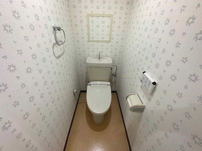 物件内観写真9　(トイレ)