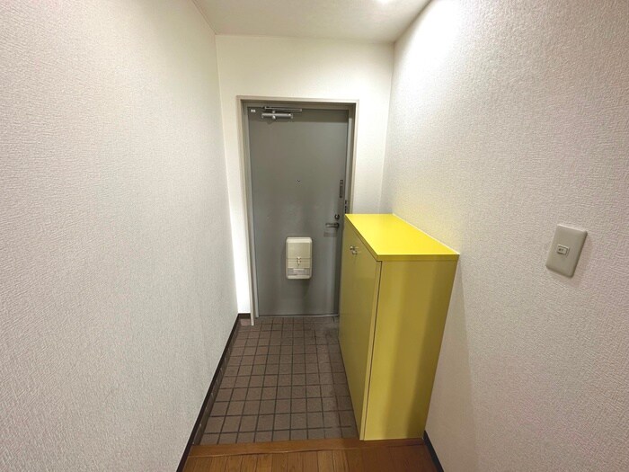 物件内観写真14　(玄関)