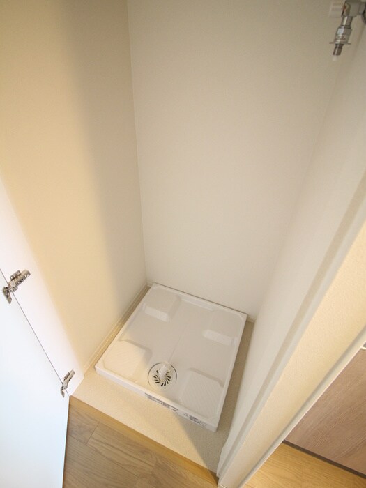 物件内観写真15　(洗濯機置場)