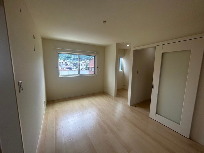 物件内観写真8　(居室)