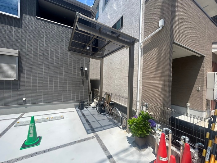 物件外観写真6　(駐輪場)