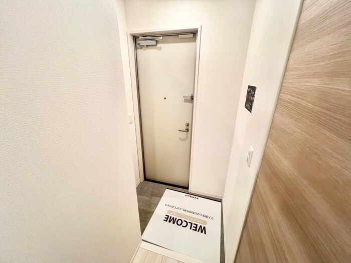 物件内観写真17　(玄関)