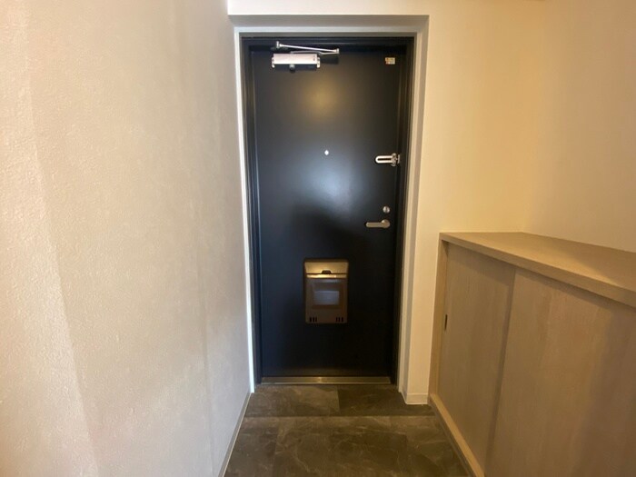 物件内観写真17　(玄関)