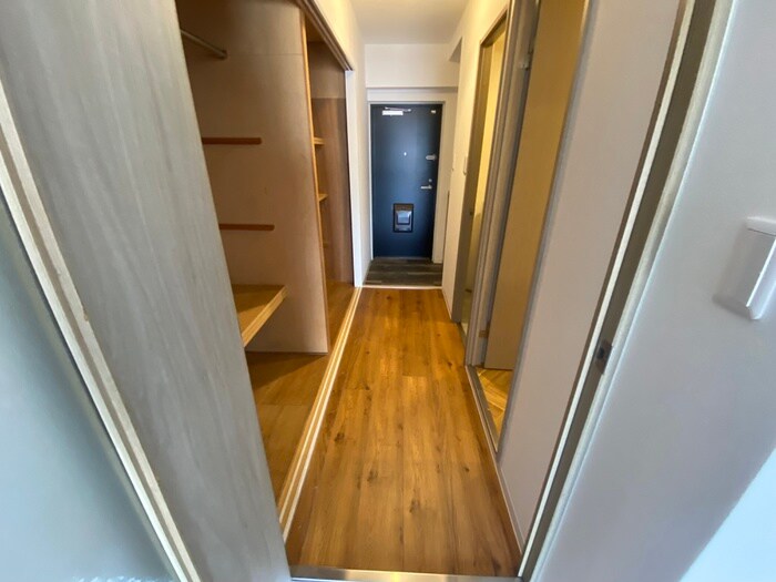 物件内観写真18　(廊下)