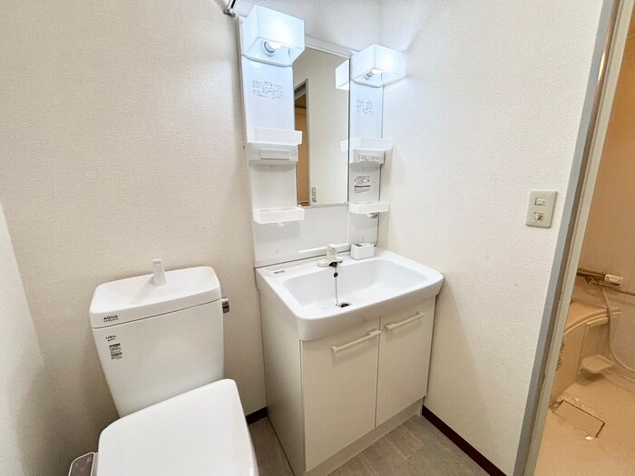 物件内観写真11　(洗面)