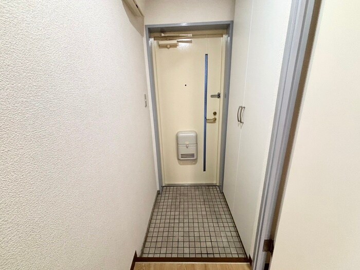 物件内観写真14　(玄関)