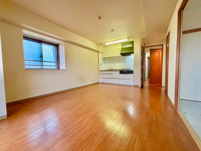 物件内観写真8　(居室)