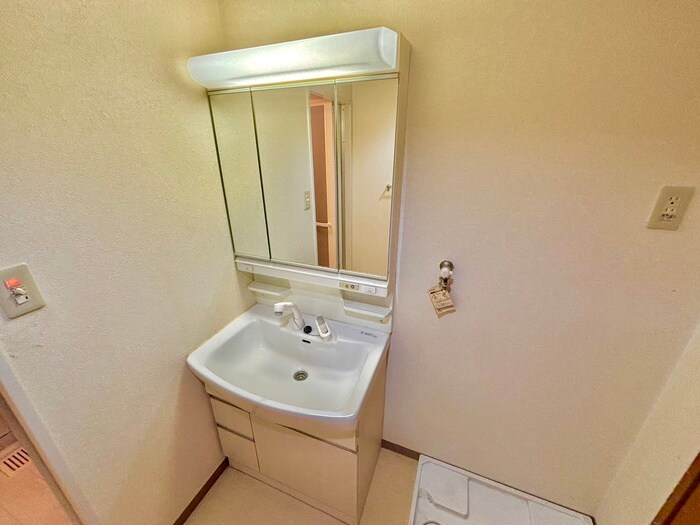 物件内観写真11　(洗面)