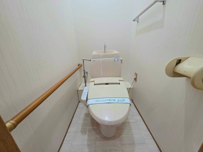 物件内観写真9　(トイレ)