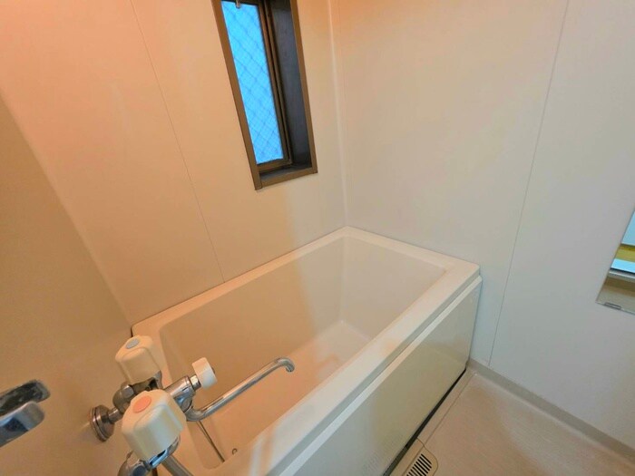 物件内観写真12　(バス／シャワールーム等)