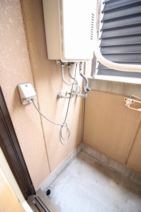 物件内観写真16　(洗濯機置場)