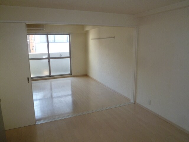 物件内観写真12　(居室)