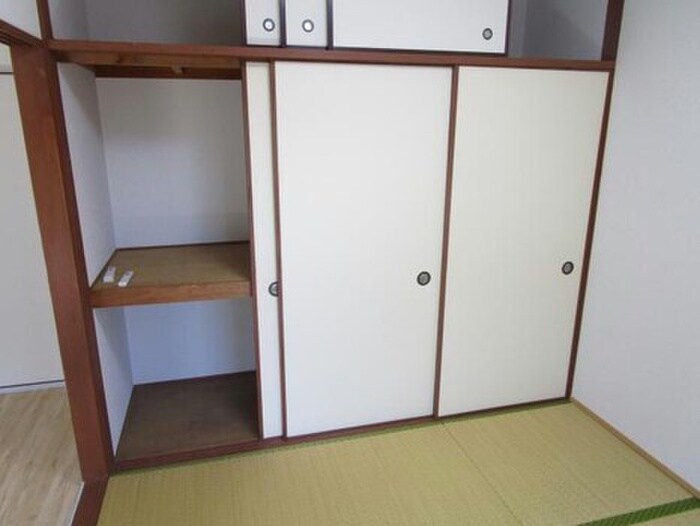 物件内観写真12　(収納)