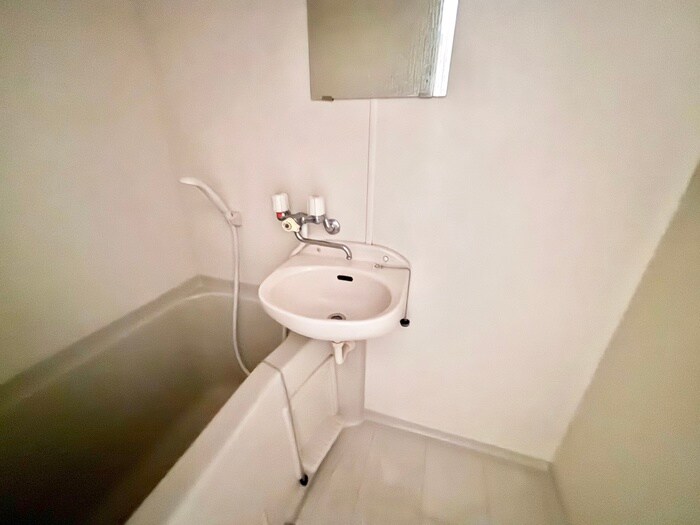 物件内観写真12　(洗面)