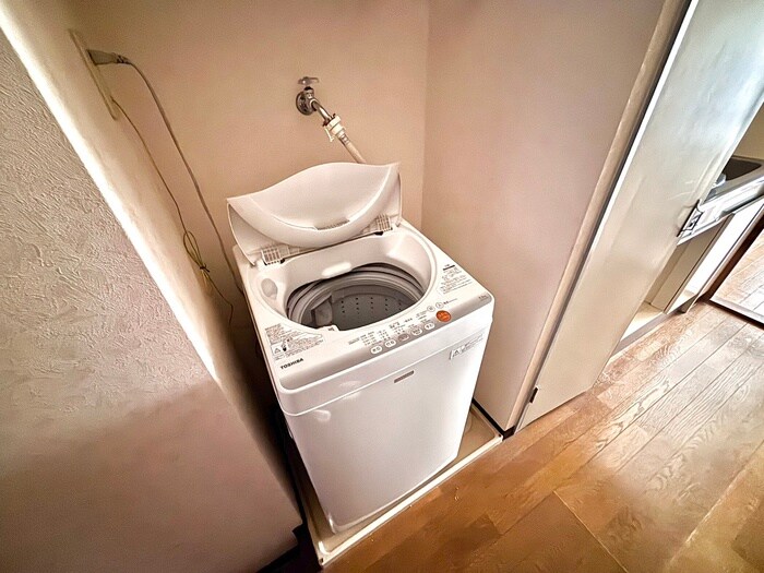 物件内観写真14　(洗濯機置場)