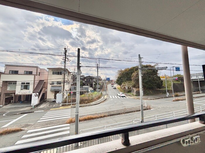 物件内観写真20　(室内からの展望)