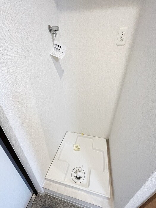 物件内観写真8　(洗濯機置場)