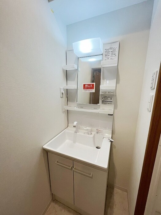 物件内観写真10　(洗面)