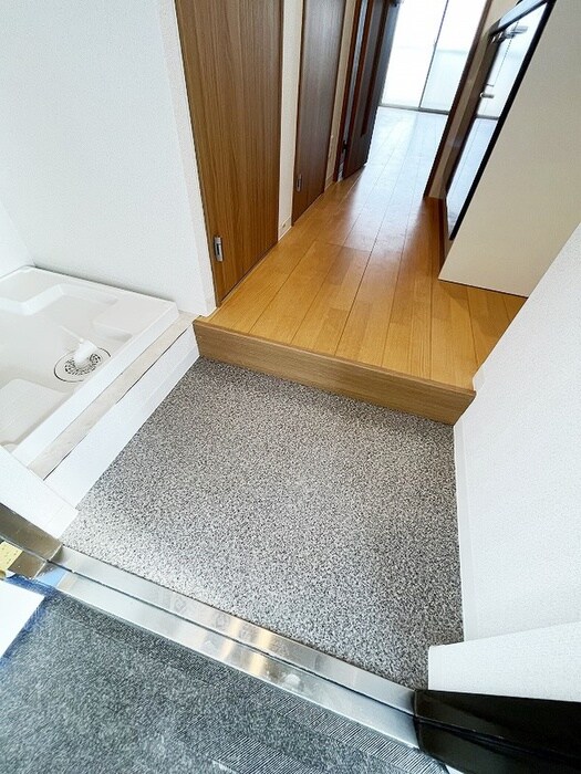 物件内観写真17　(玄関)