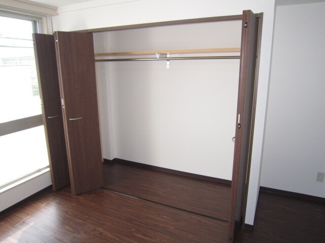 物件内観写真8　(収納)