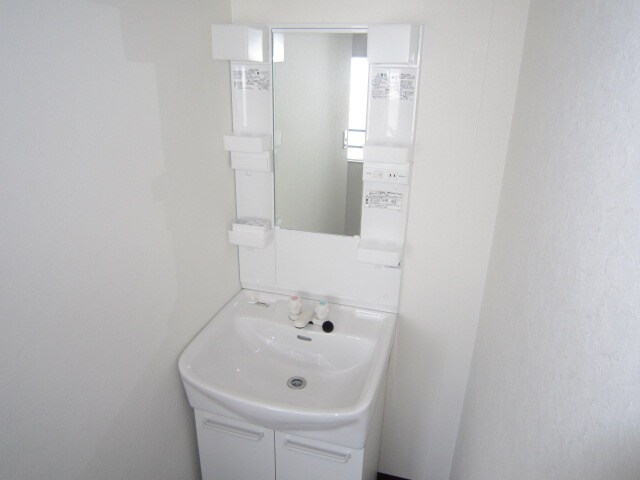 物件内観写真12　(洗面)