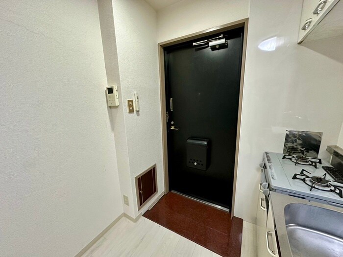 物件内観写真7　(玄関)