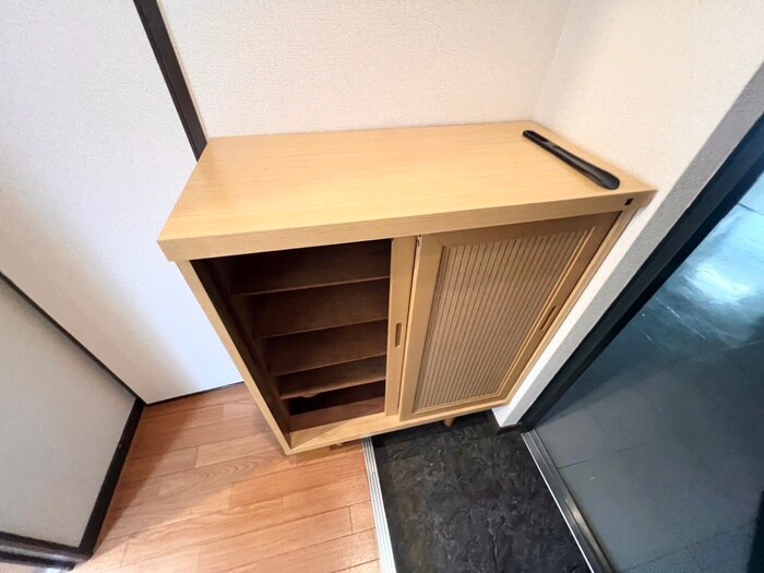 物件内観写真8　(靴箱)