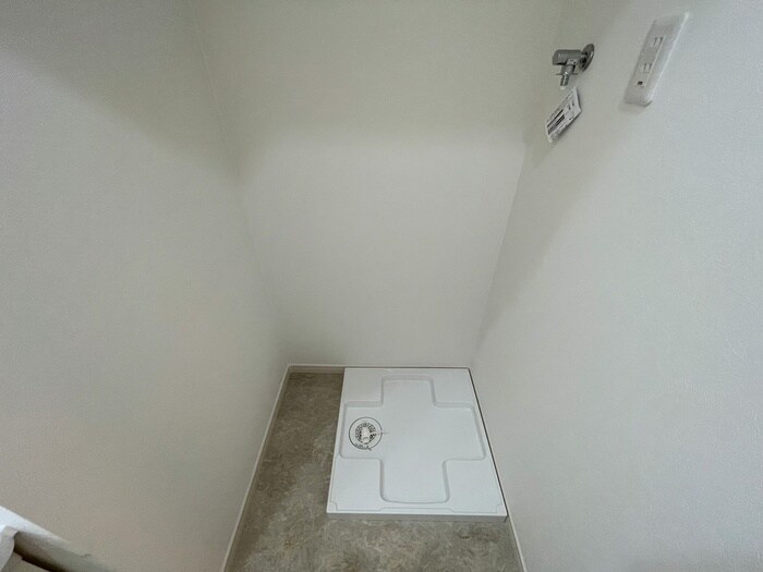 物件内観写真18　(洗濯機置場)