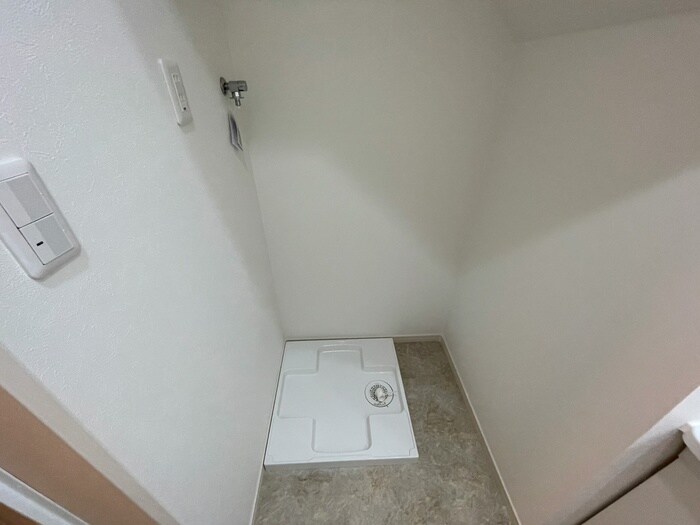 物件内観写真18　(洗濯機置場)