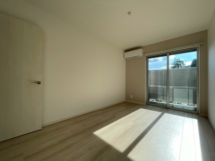 物件内観写真22　(居室)