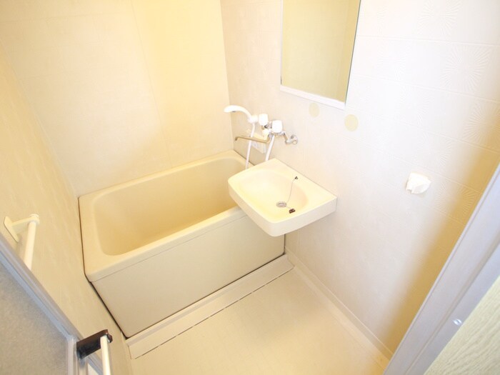 物件内観写真12　(バス／シャワールーム等)