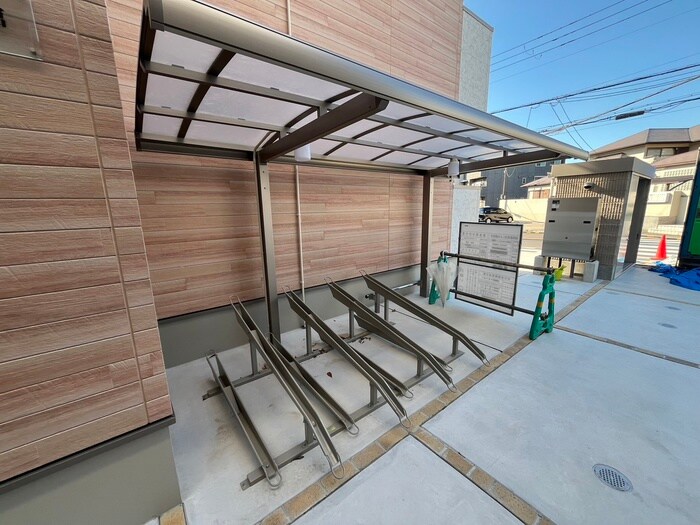 物件外観写真5　(駐輪場)