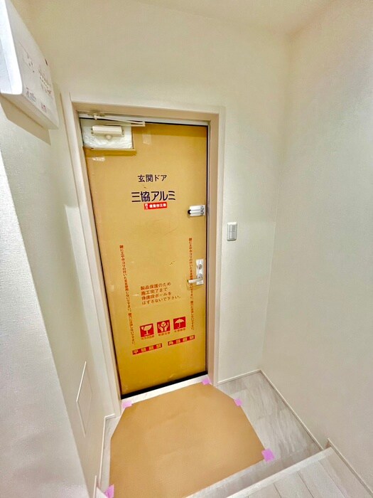 物件内観写真19　(玄関)