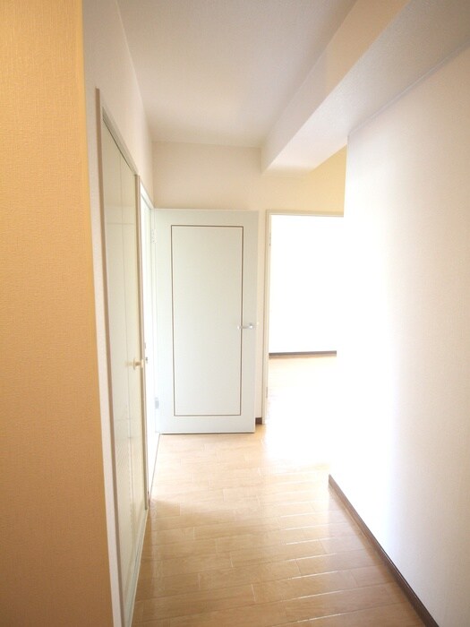 物件内観写真19　(廊下)