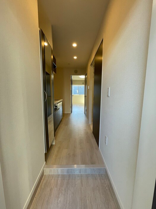 物件内観写真16　(玄関)