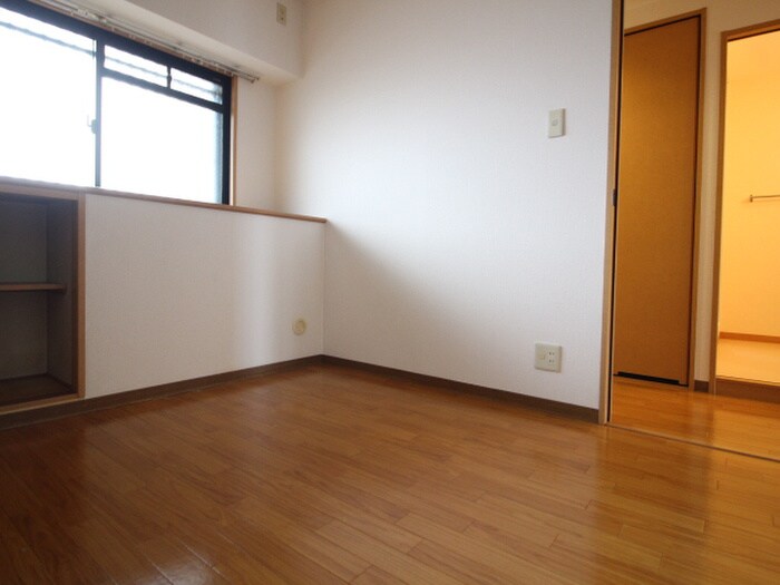 物件内観写真16　(居室)