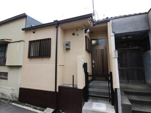 高鷲７丁目貸家外観写真