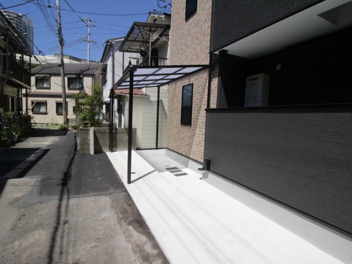 物件外観写真5　(駐輪場)