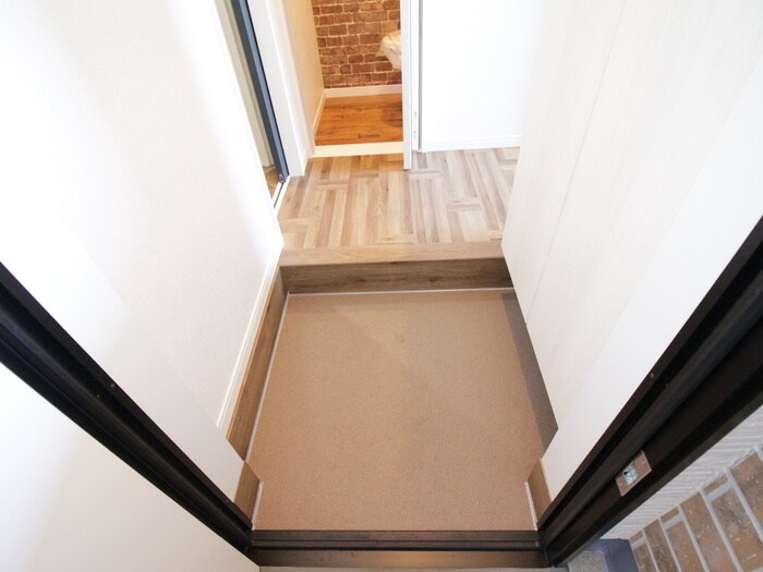 物件内観写真22　(玄関)