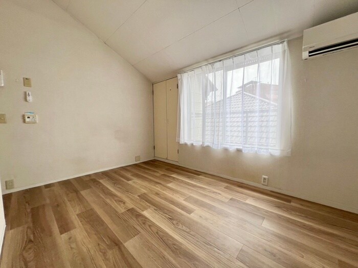 物件内観写真8　(居室)