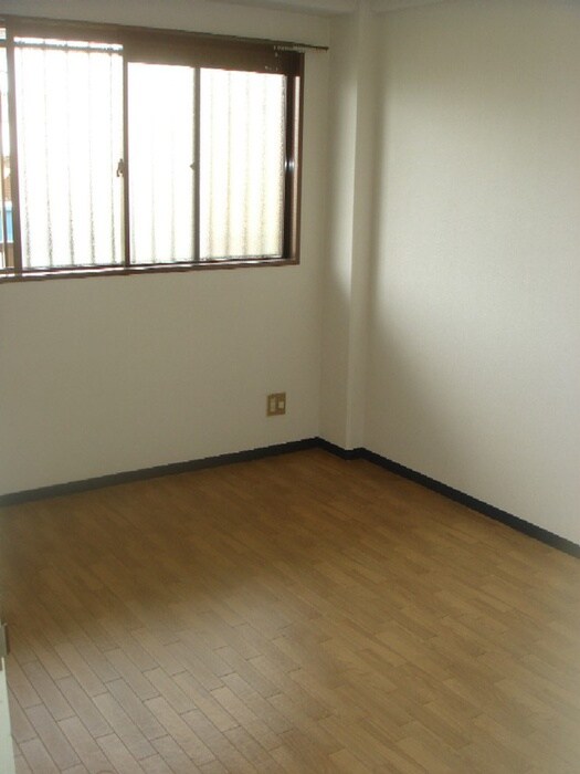 物件内観写真13　(居室)