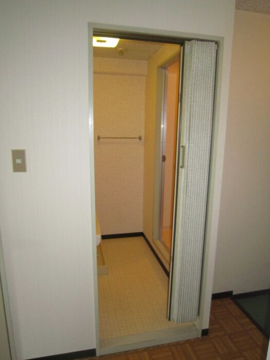 物件内観写真16　(廊下)