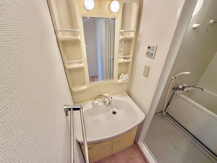 物件内観写真7　(洗面)