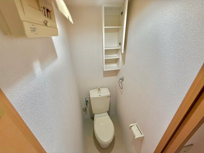物件内観写真8　(トイレ)