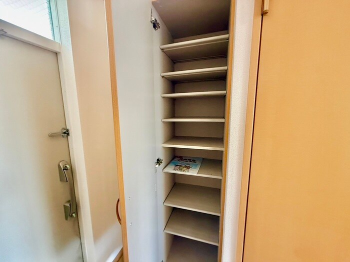 物件内観写真17　(靴箱)
