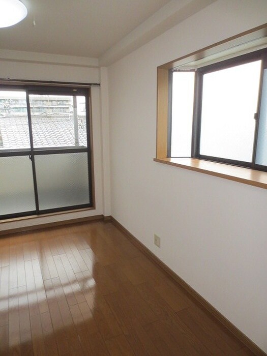 物件内観写真10　(居室)